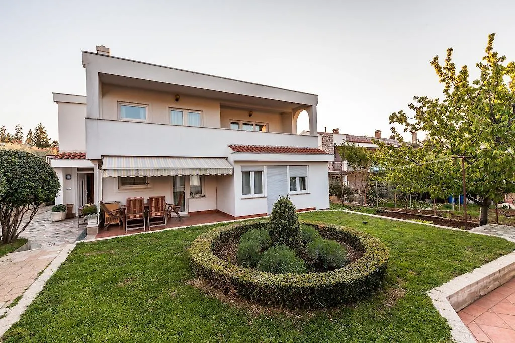 Apartment Villa Maria Krk Town