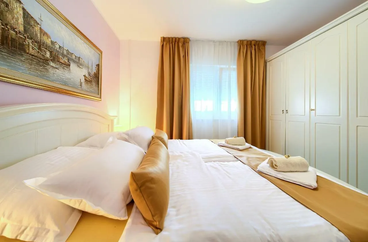 Villa Maria 克尔克